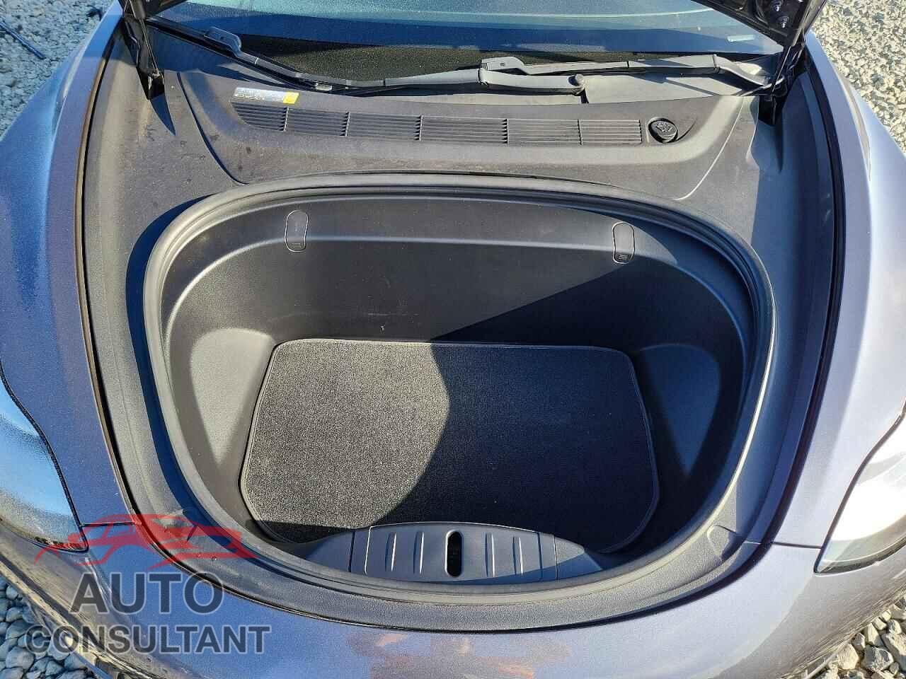 TESLA MODEL 3 2018 - 5YJ3E1EA1JF037471