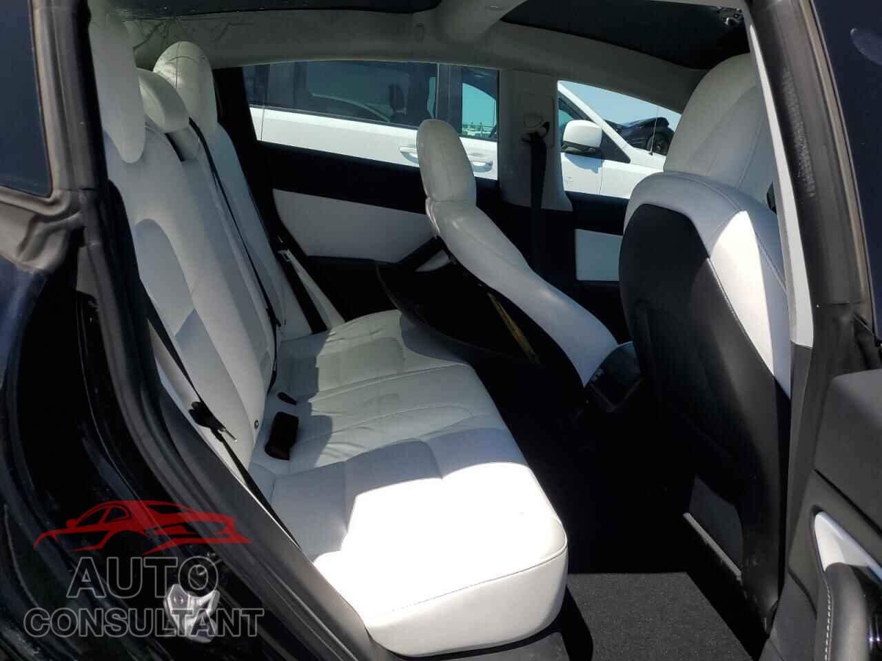 TESLA MODEL 3 2018 - 5YJ3E1EB7JF134599
