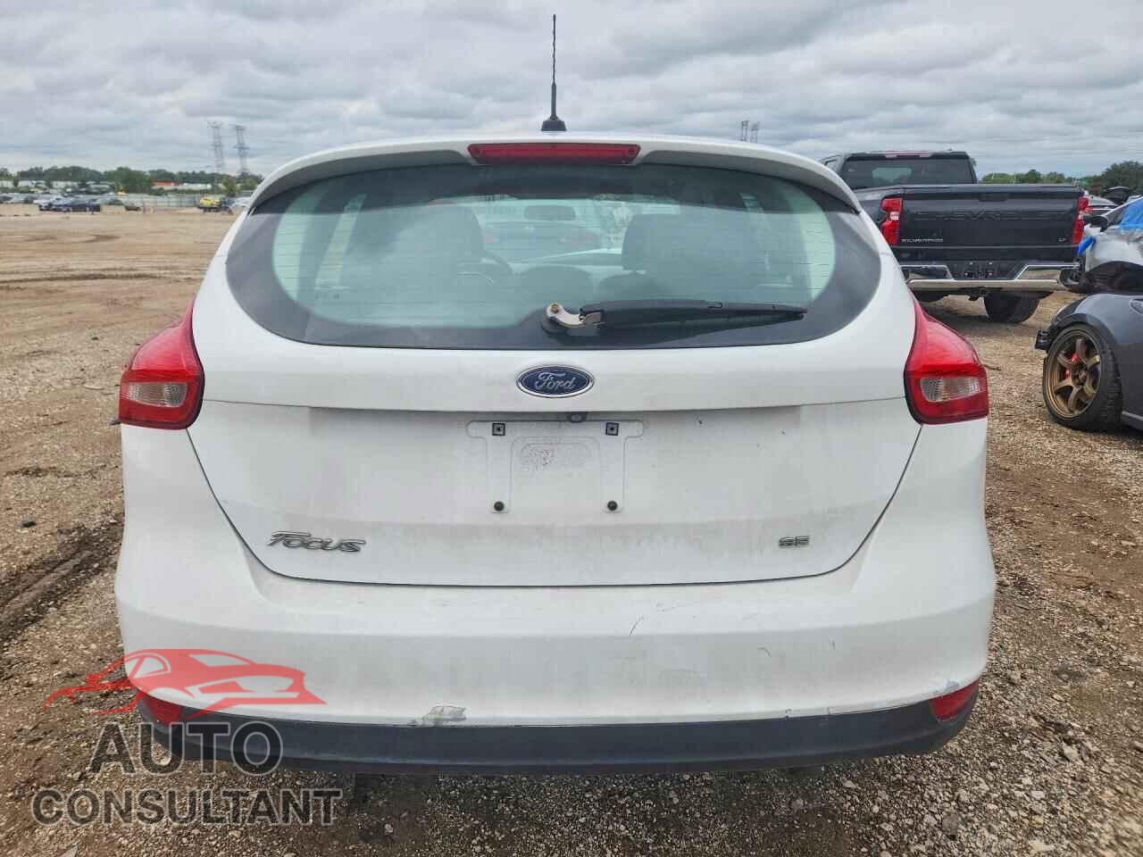 FORD FOCUS 2018 - 1FADP3K21JL225403