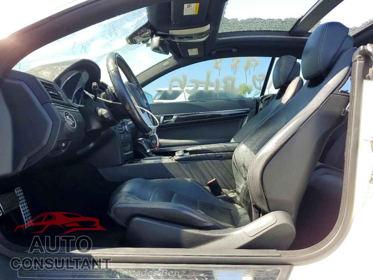 MERCEDES-BENZ E-CLASS 2012 - WDDKJ7DB0CF157058