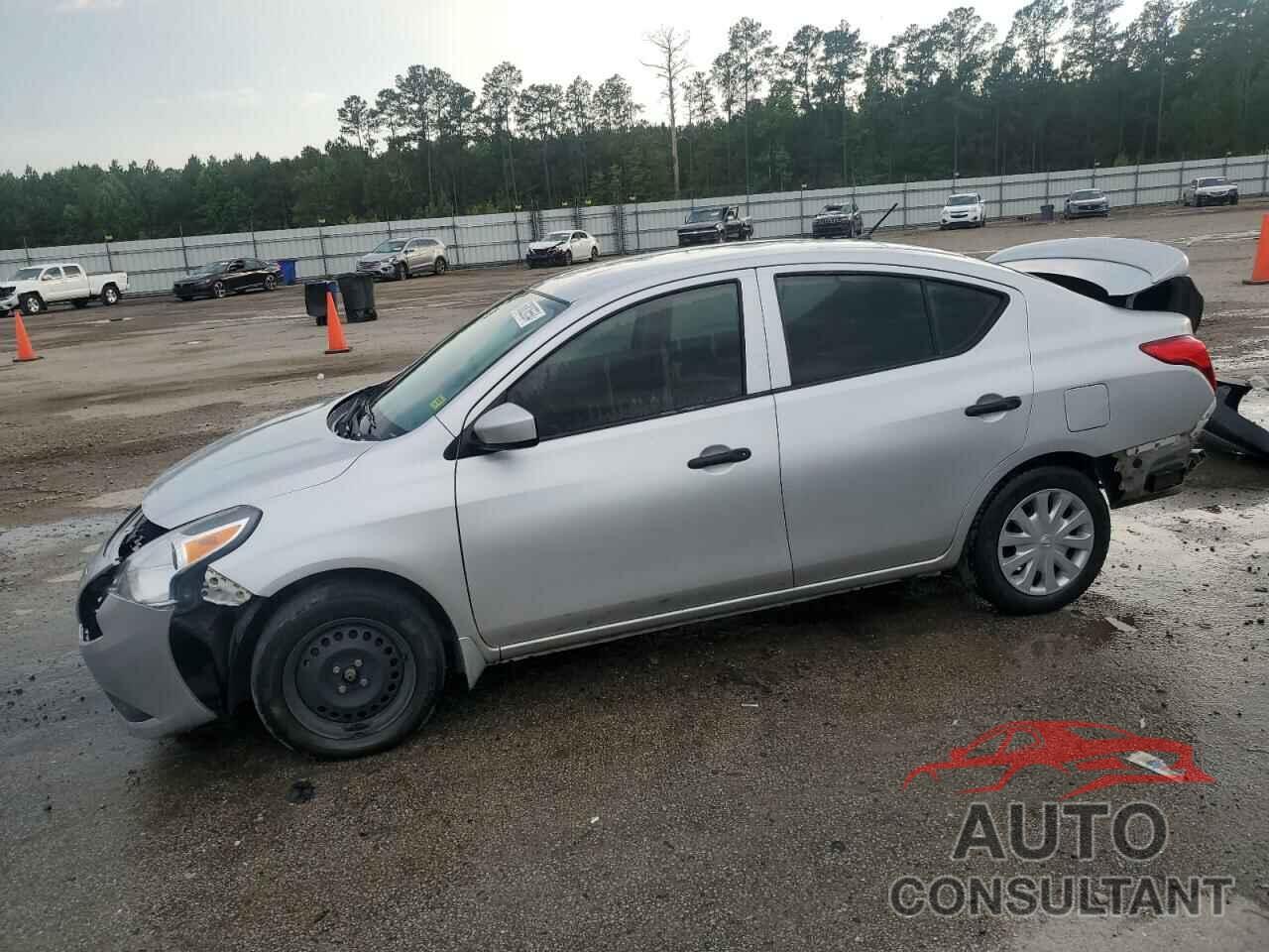 NISSAN VERSA 2017 - 3N1CN7AP0HL828215