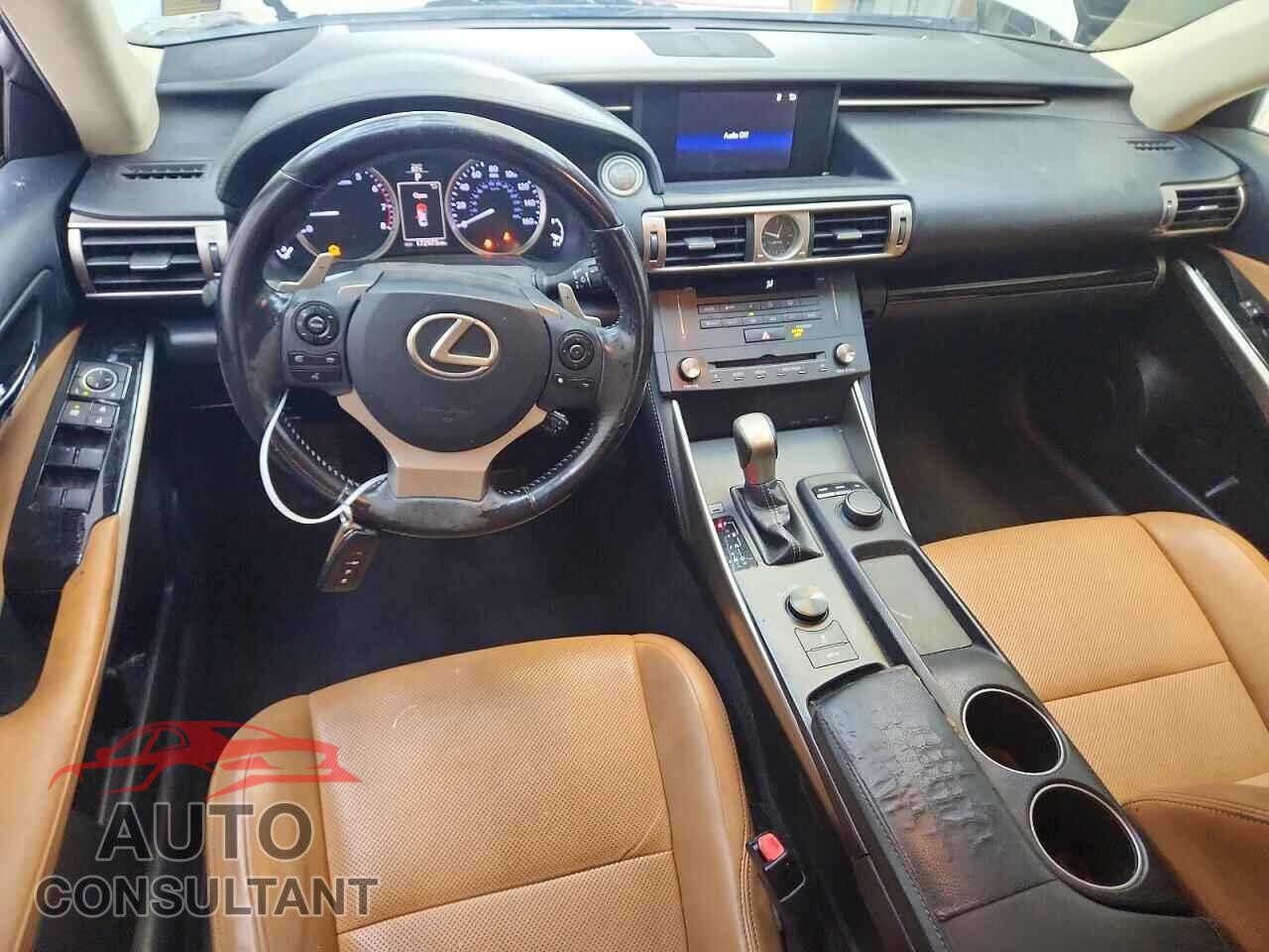 LEXUS IS 2016 - JTHBA1D23G5013103