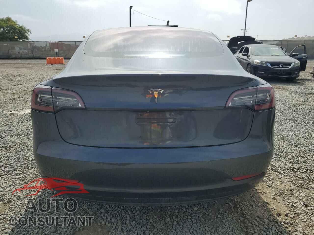 TESLA MODEL 3 2018 - 5YJ3E1EA3JF153500