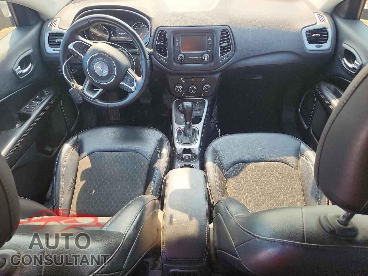 JEEP COMPASS 2018 - 3C4NJDBB1JT482183