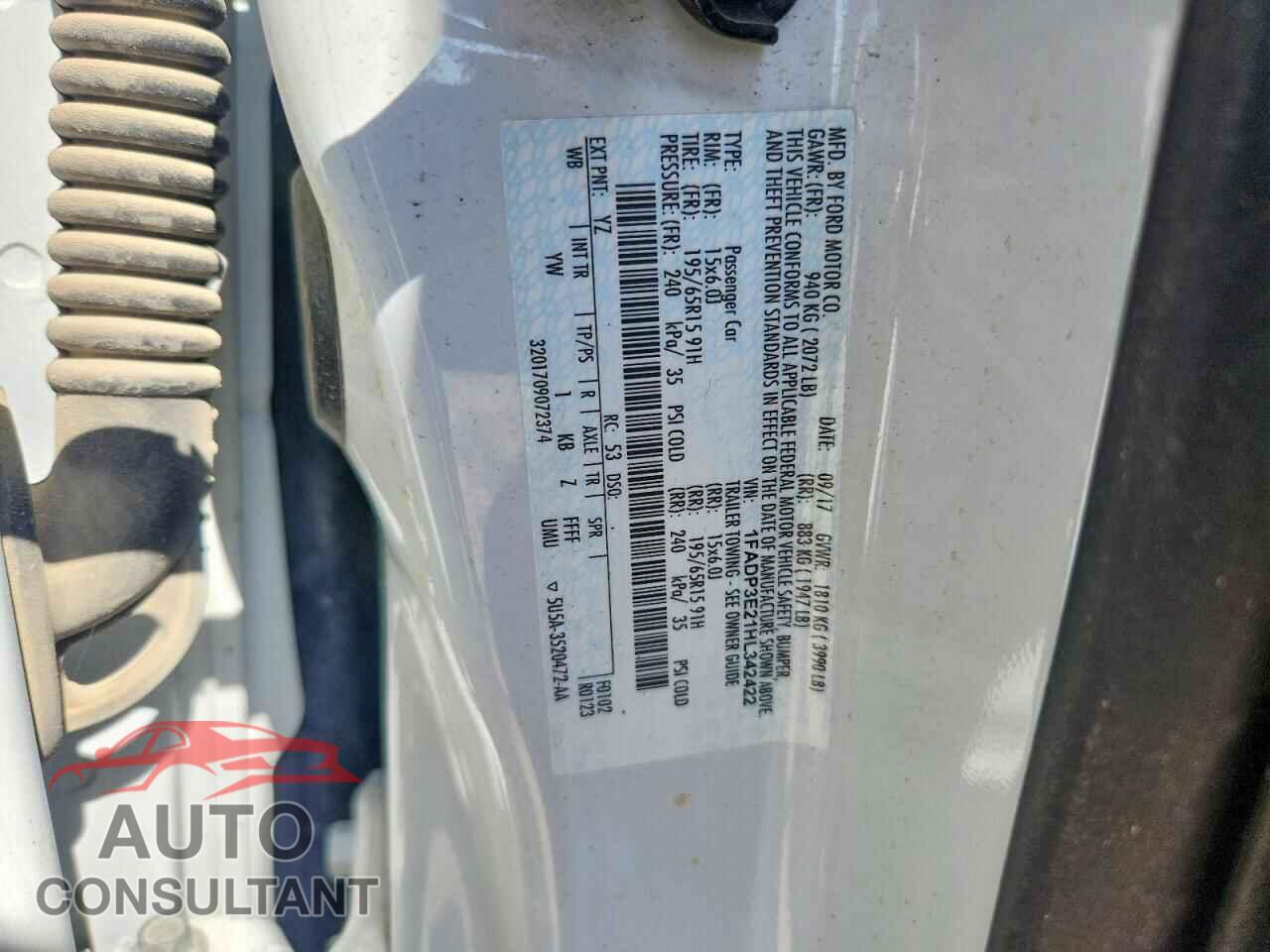 FORD FOCUS 2017 - 1FADP3E21HL342422