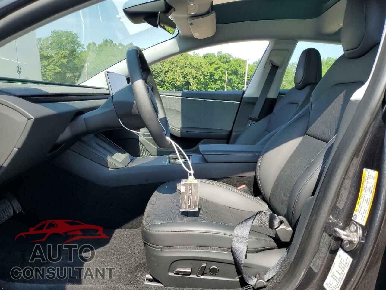 TESLA MODEL 3 2024 - 5YJ3E1EA0RF735193