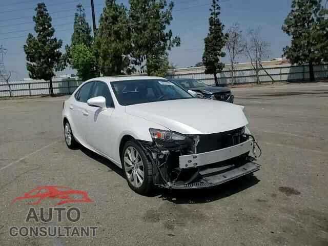LEXUS IS 2015 - JTHBF1D29F5082992