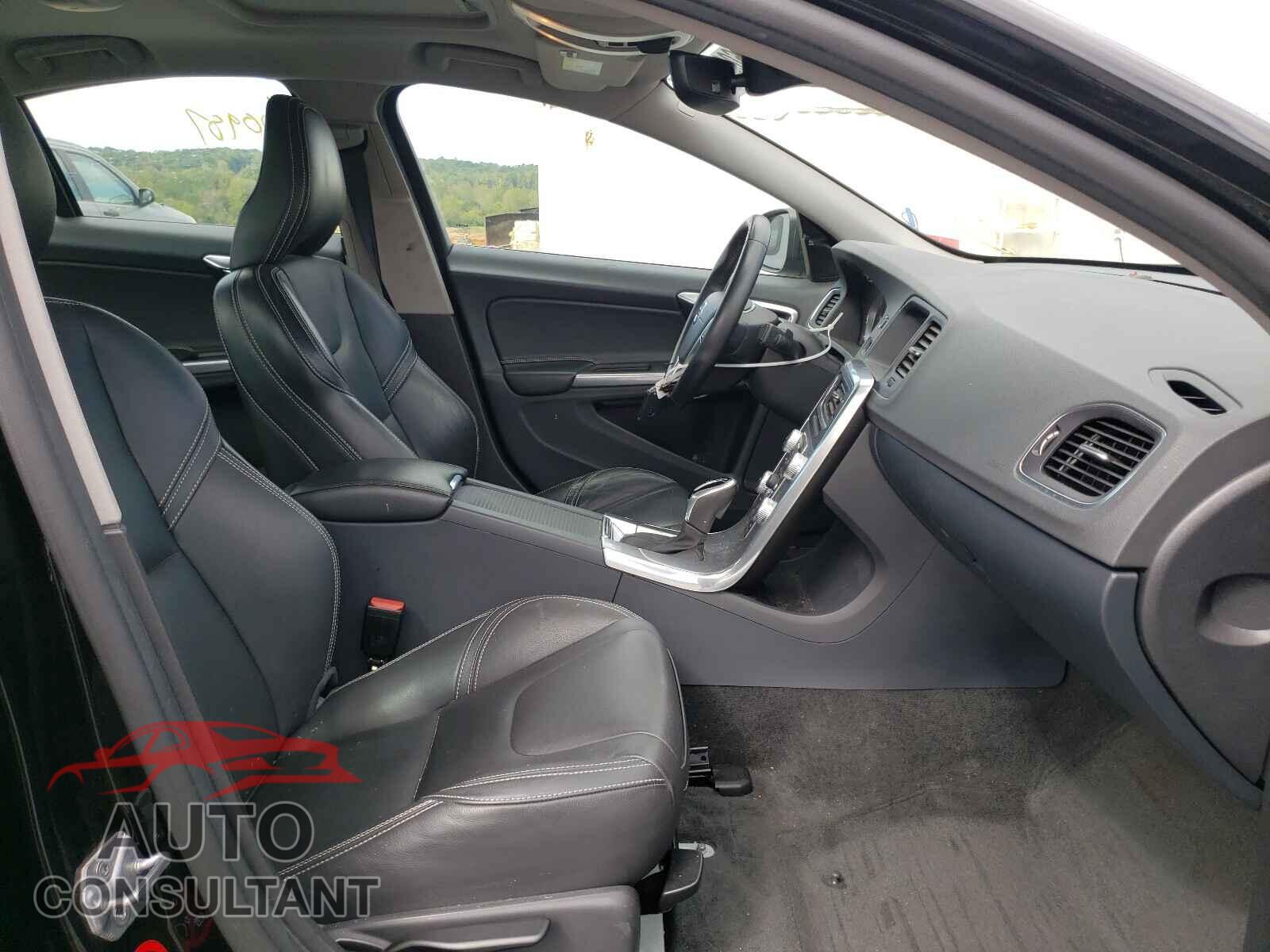 VOLVO S60 2017 - YV126MFL1H2432087