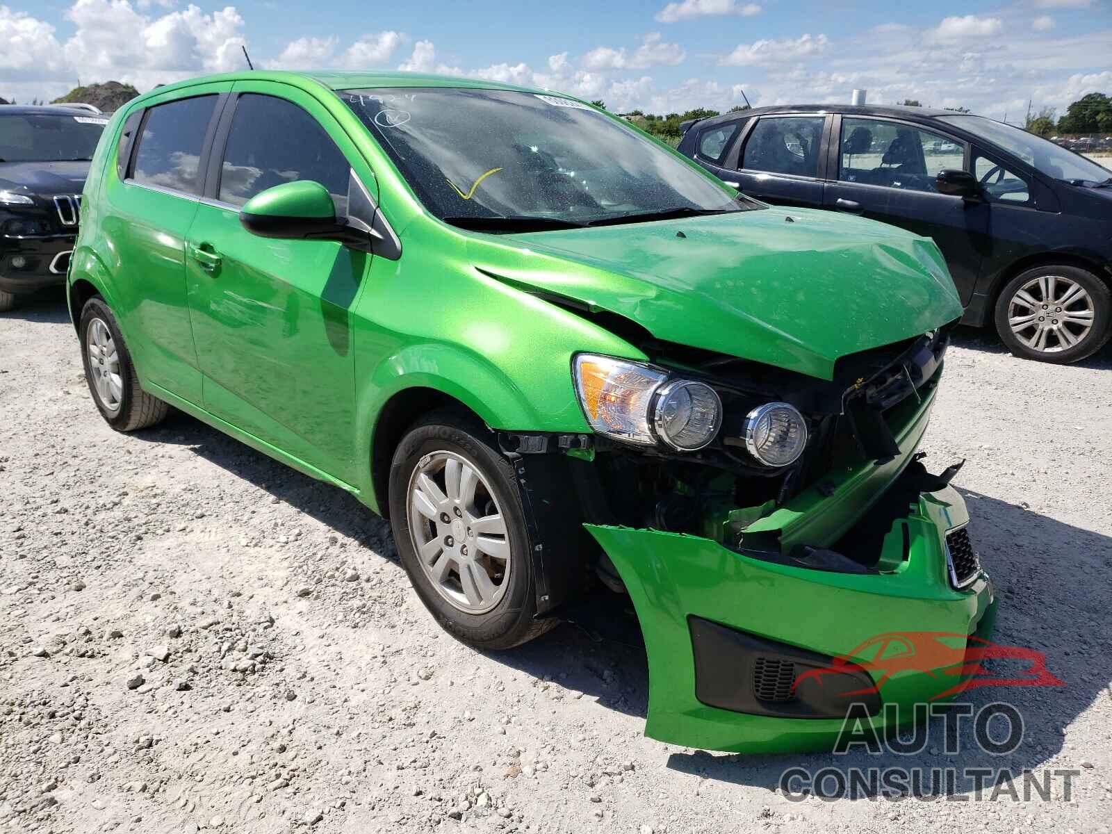 CHEVROLET SONIC 2016 - 1G1JC6SH1G4164824