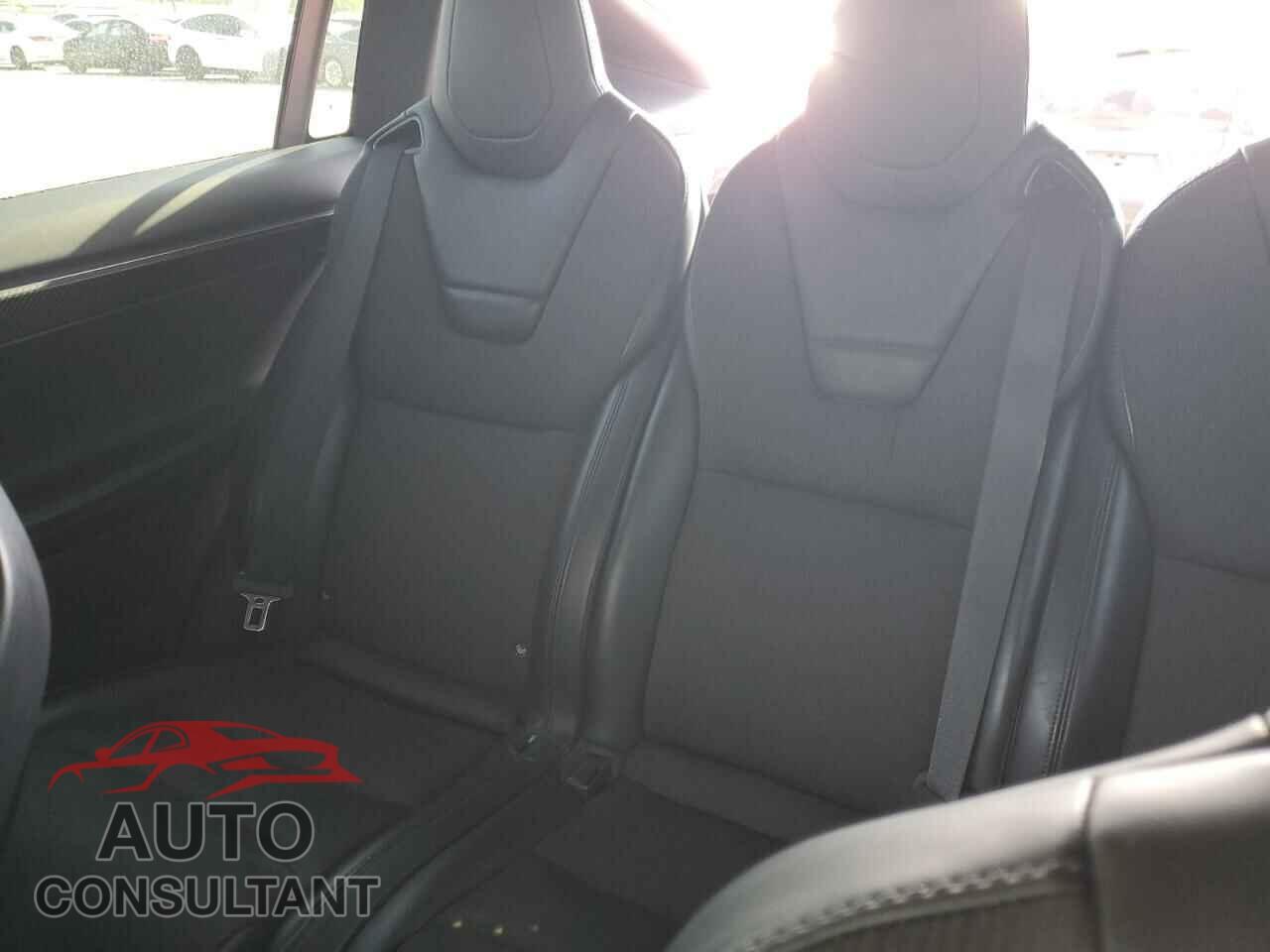 TESLA MODEL X 2016 - 5YJXCAE48GF018782