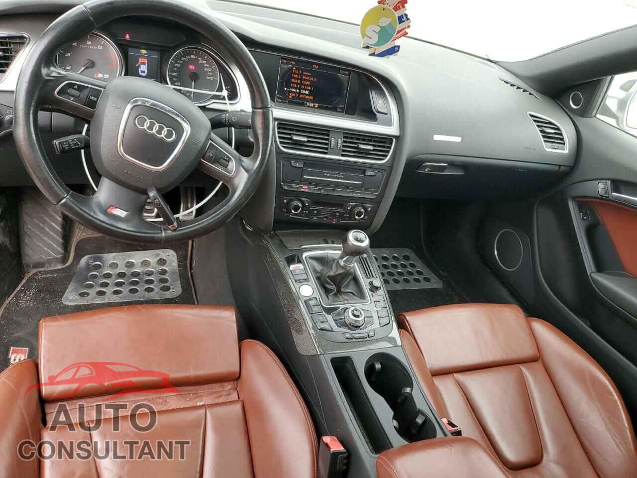 AUDI S5/RS5 2010 - WAUGVBFR9AA024744