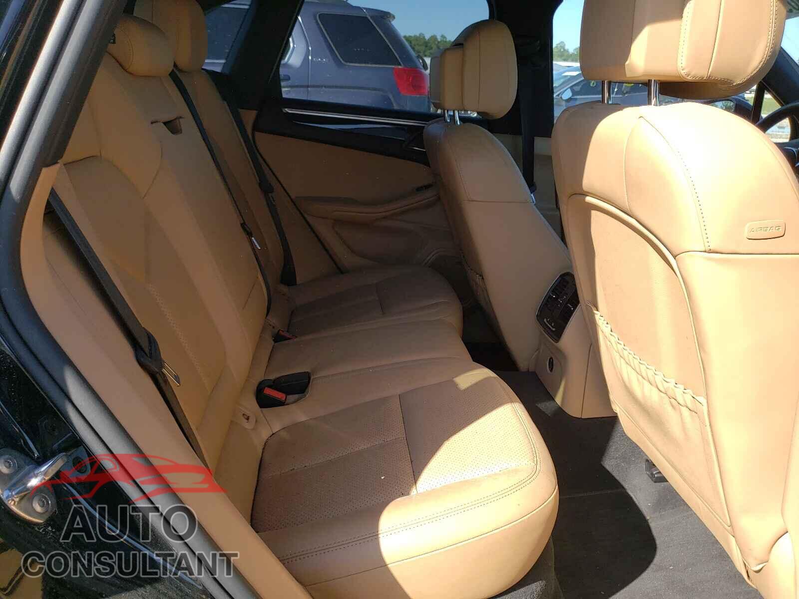 PORSCHE MACAN 2017 - WP1AA2A53HLB09780