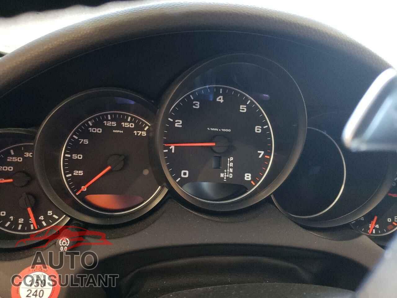 PORSCHE CAYENNE 2017 - WP1AA2A23HKA81538