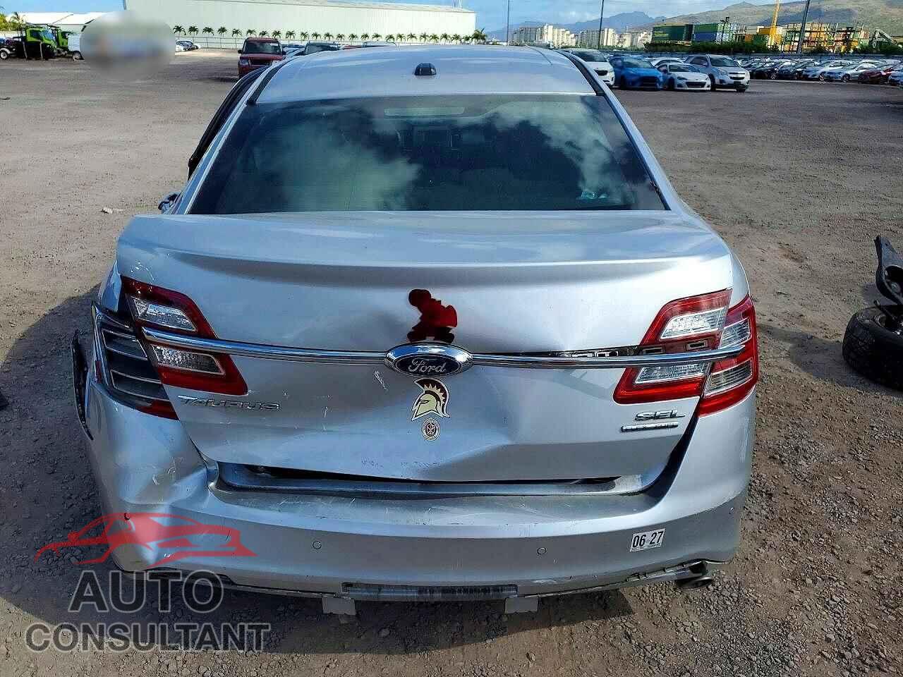 FORD TAURUS 2016 - 1FAHP2E81GG133575