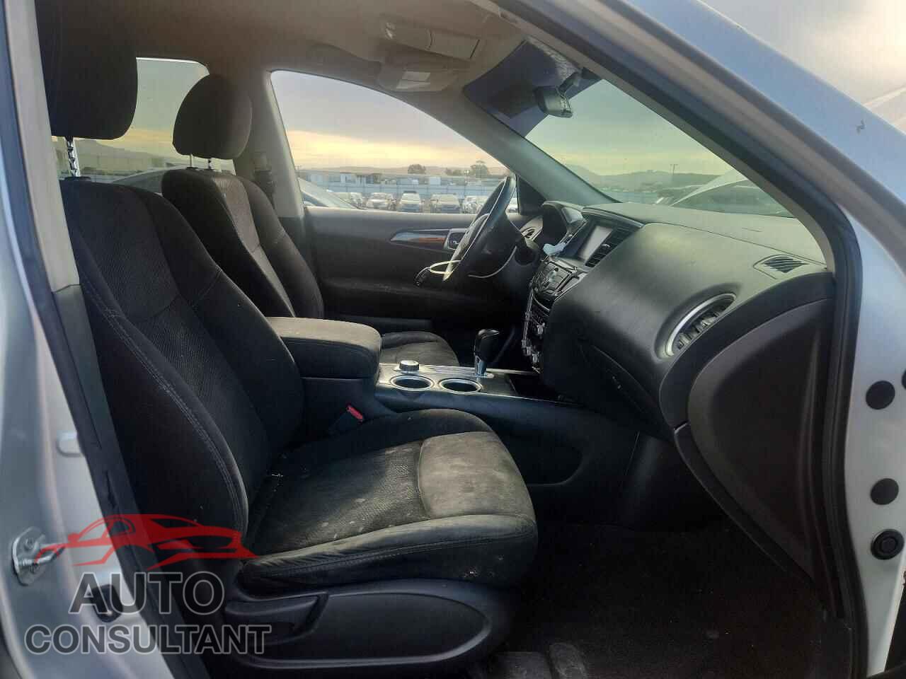 NISSAN PATHFINDER 2014 - 5N1AR2MM8EC660100