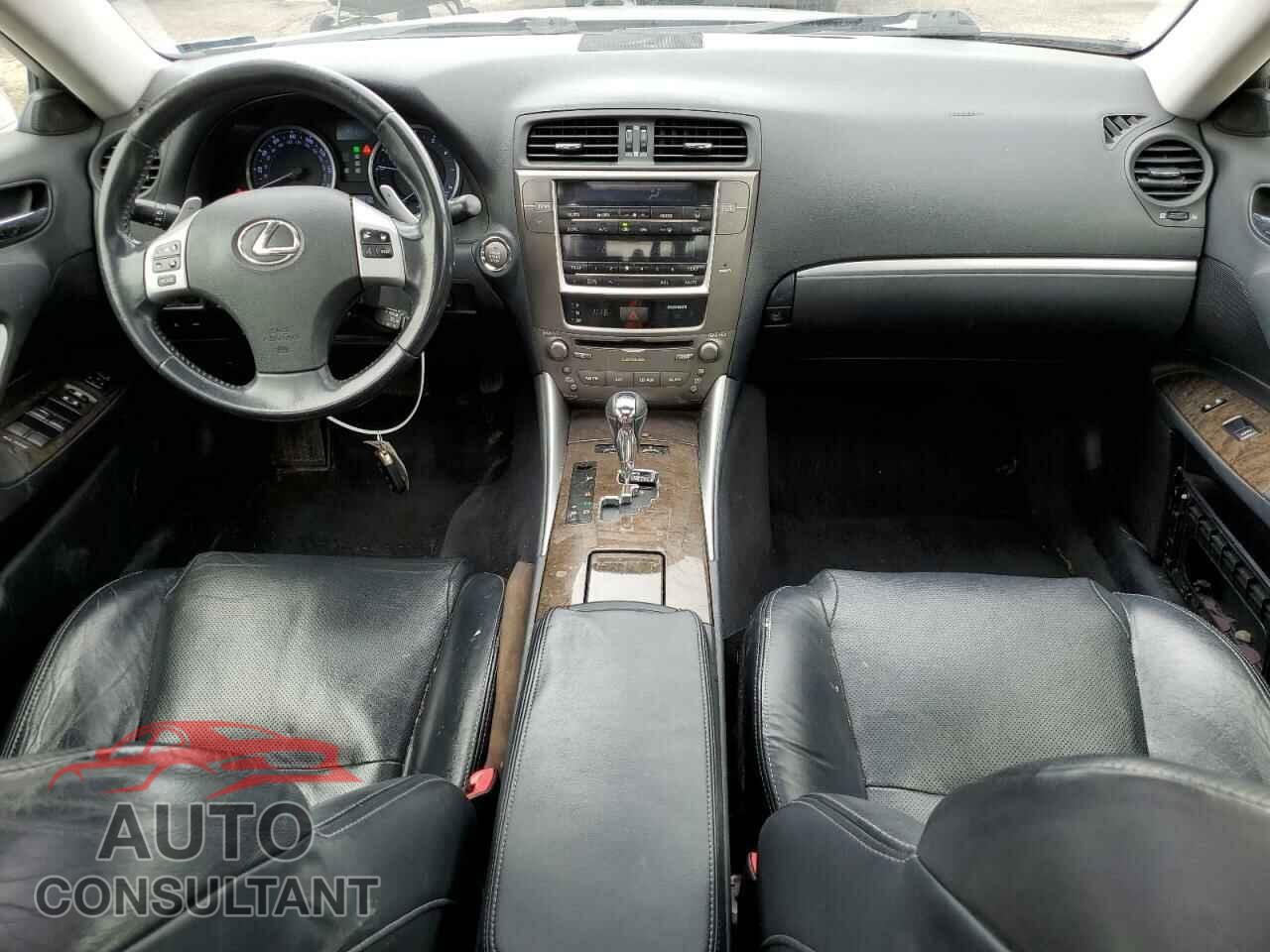 LEXUS IS 2012 - JTHCF5C27C5055895