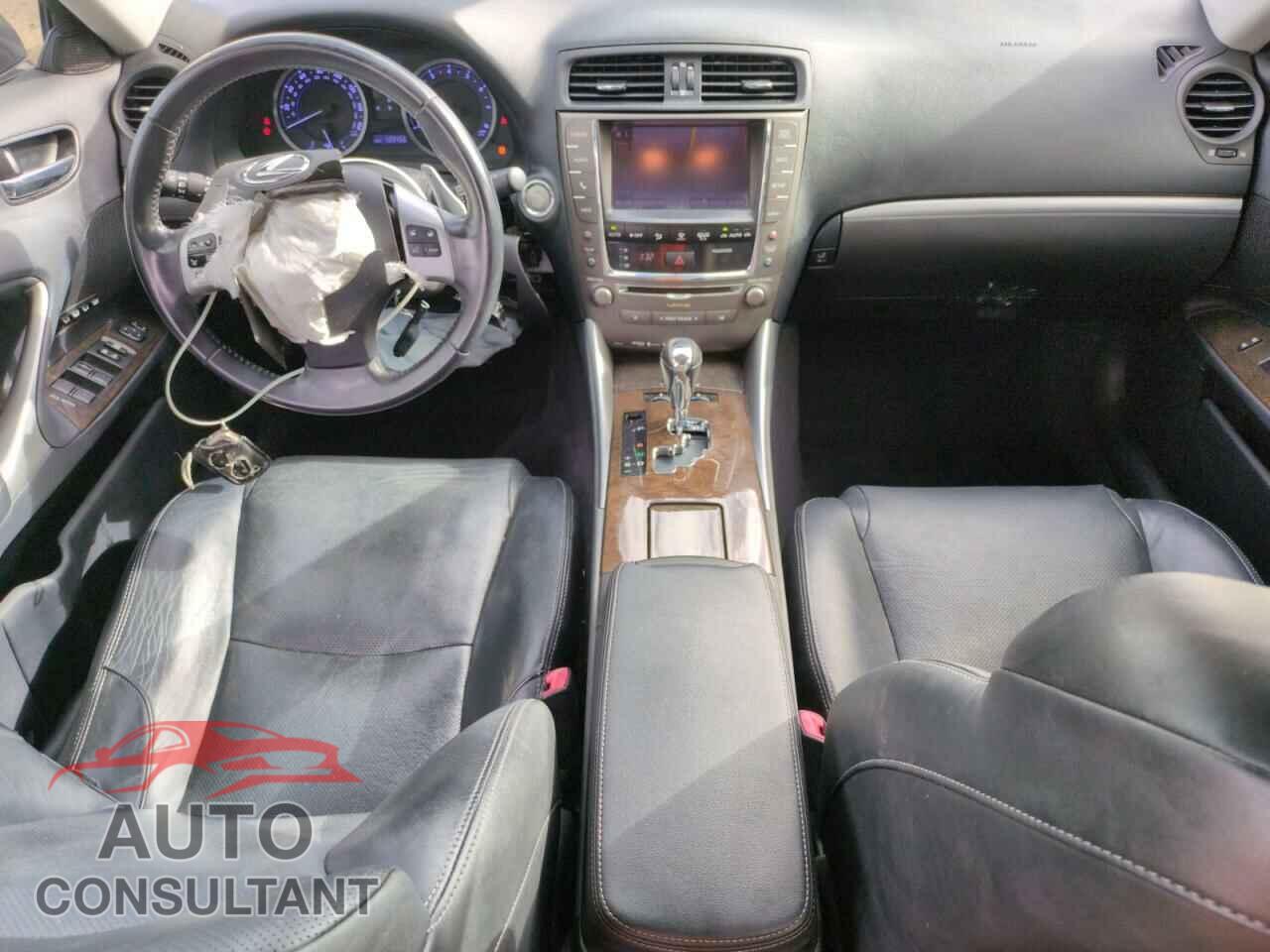 LEXUS IS 2013 - JTHCE5C22D5003028