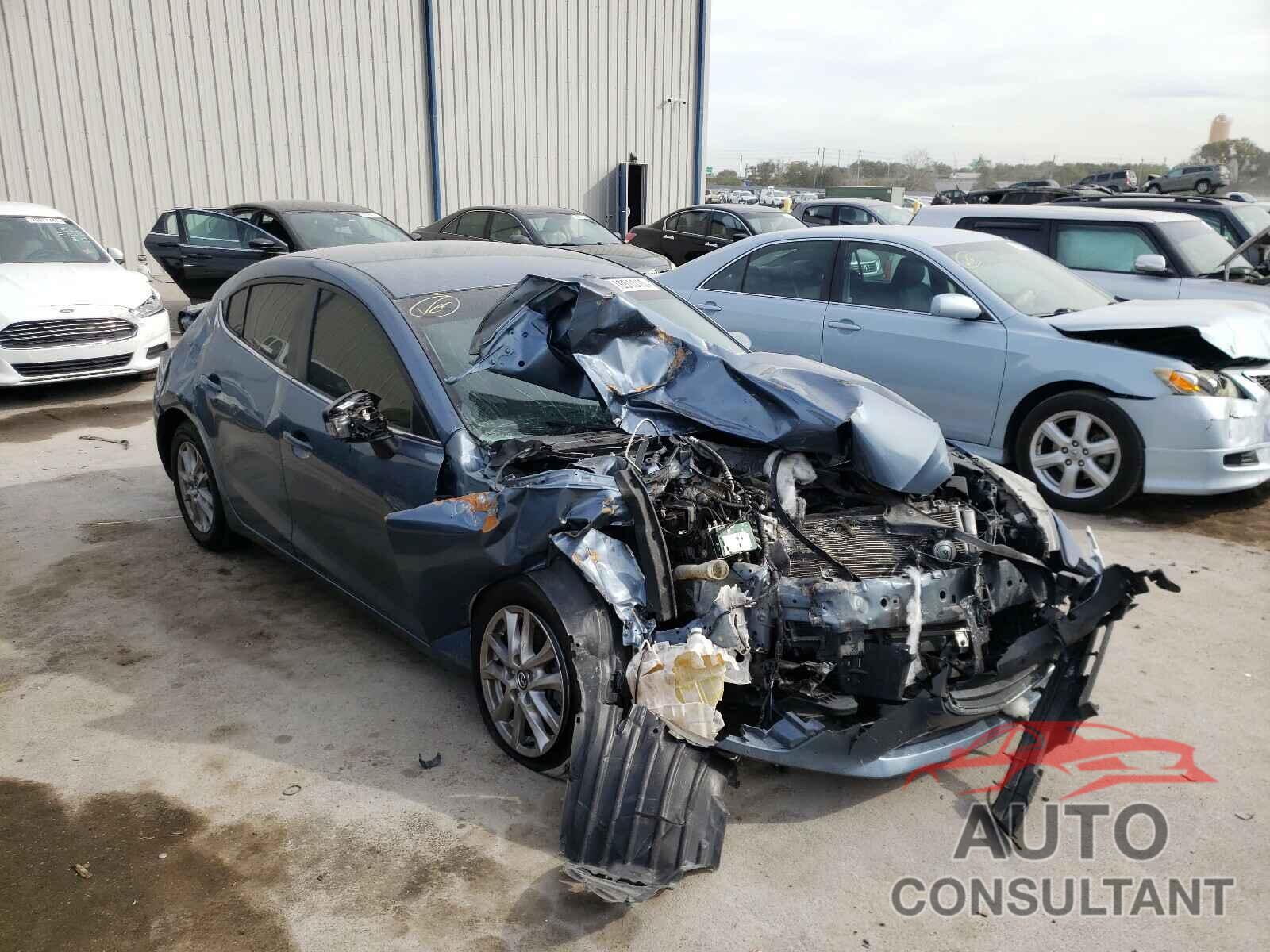 MAZDA 3 2016 - JM1BM1U74G1307735