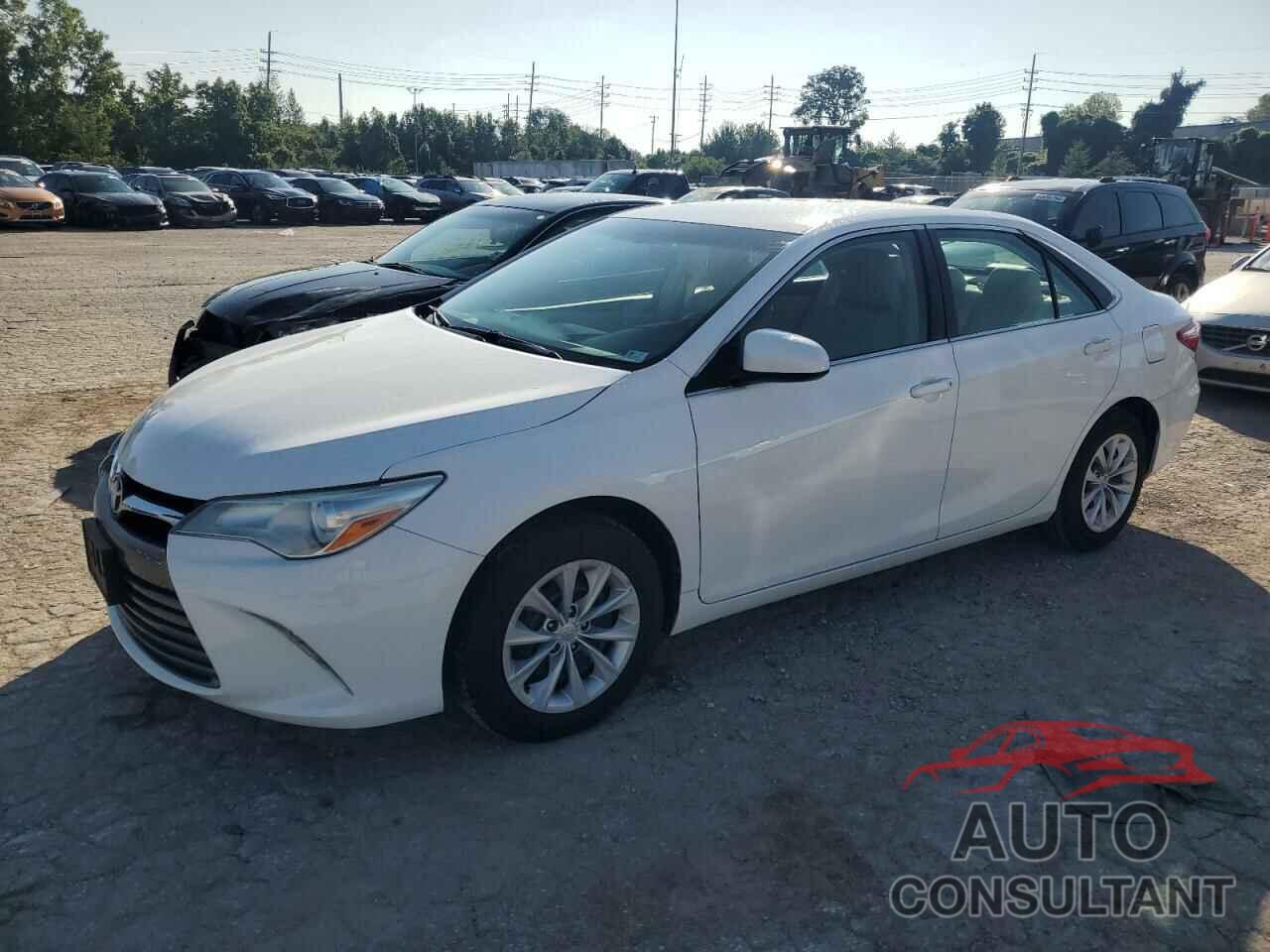 TOYOTA CAMRY 2016 - 4T4BF1FK2GR567689