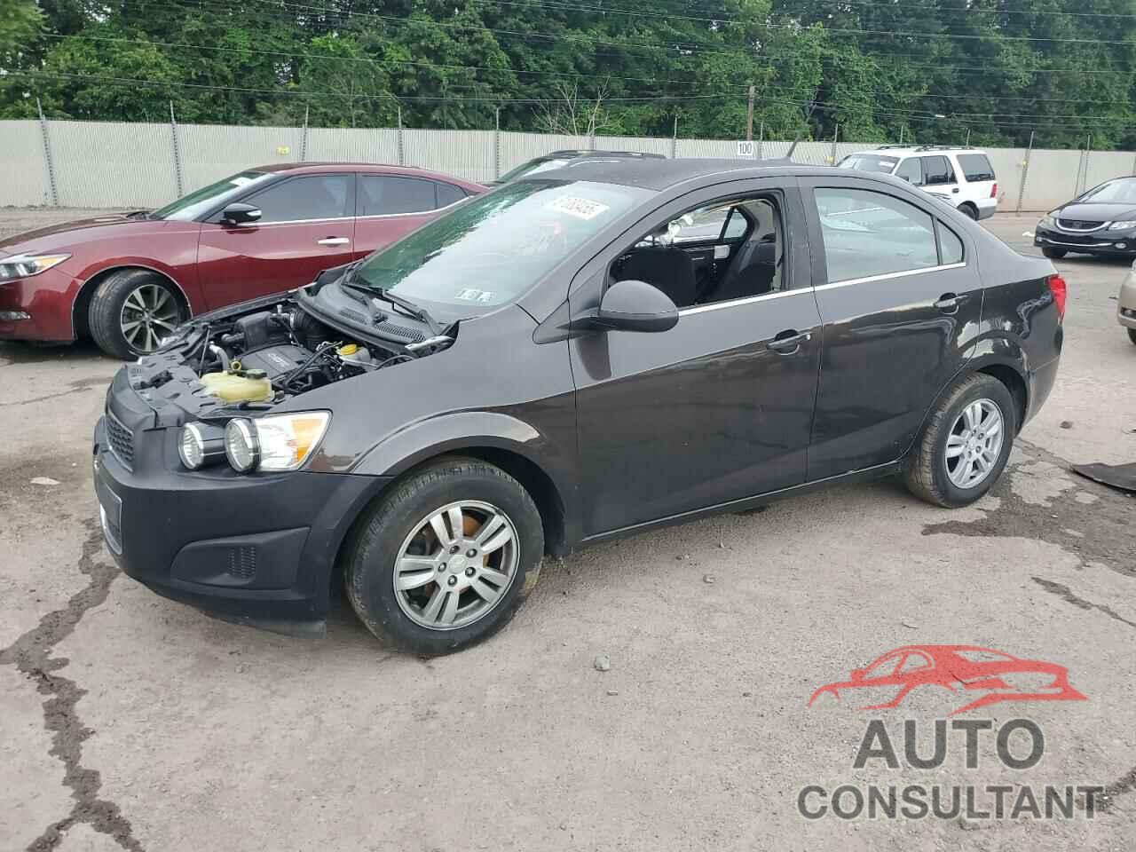 CHEVROLET SONIC 2014 - 1G1JC5SG4E4182393