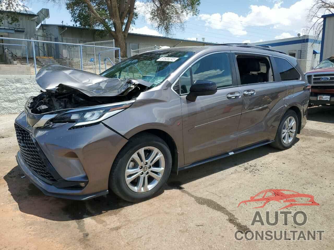 TOYOTA SIENNA 2022 - 5TDXSKFCXNS057297
