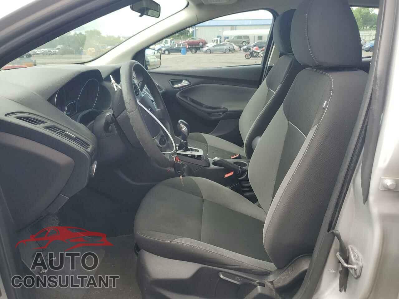 FORD FOCUS 2014 - 1FADP3K2XEL159942