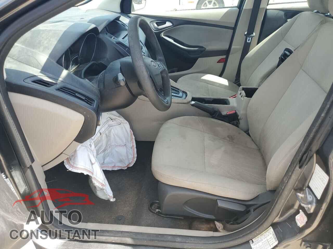 FORD FOCUS 2017 - 1FADP3F28HL225242
