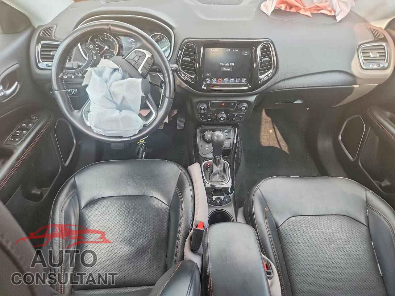 JEEP COMPASS 2019 - 3C4NJDCB9KT724119