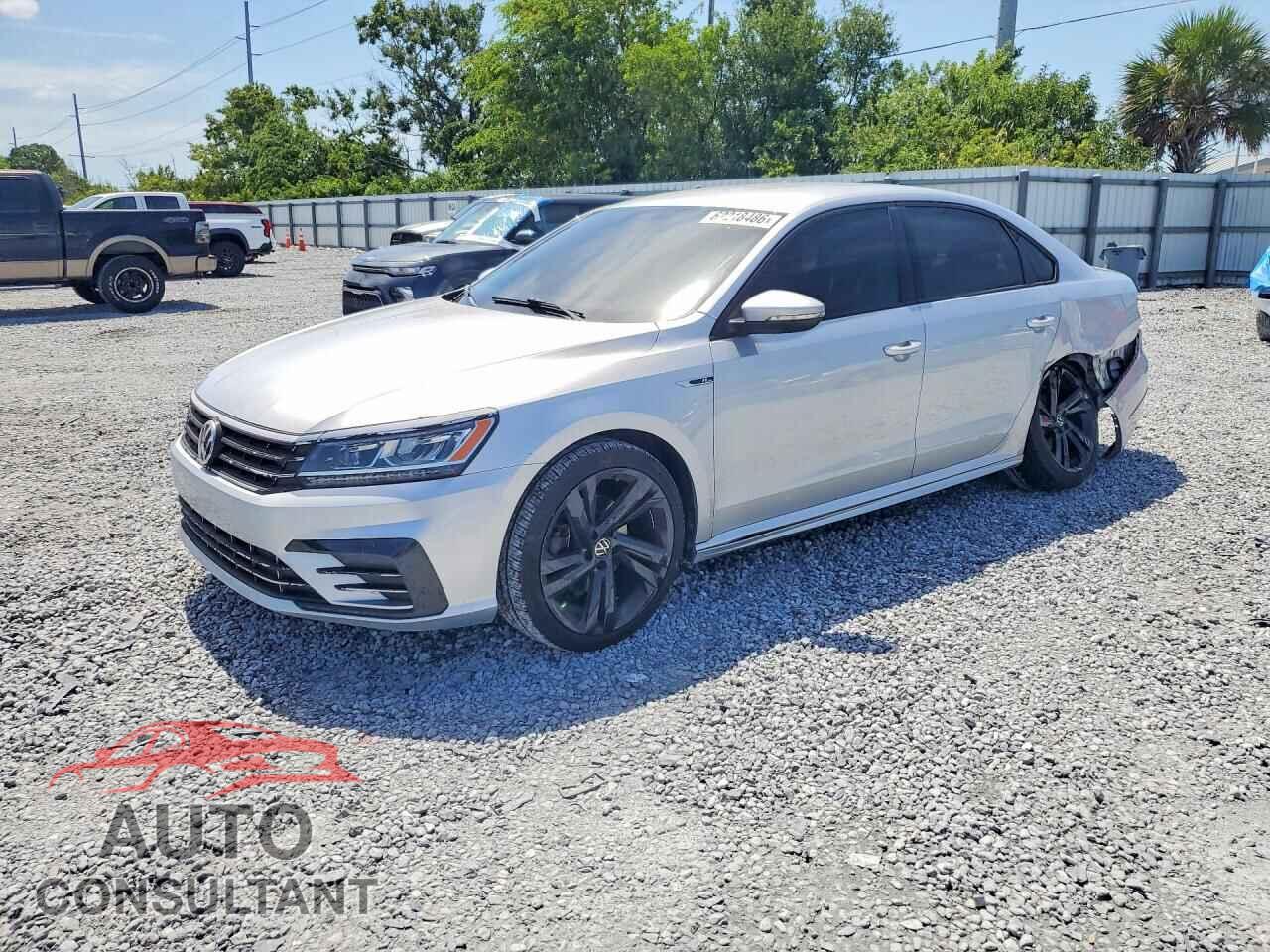 VOLKSWAGEN PASSAT 2018 - 1VWAA7A30JC014366