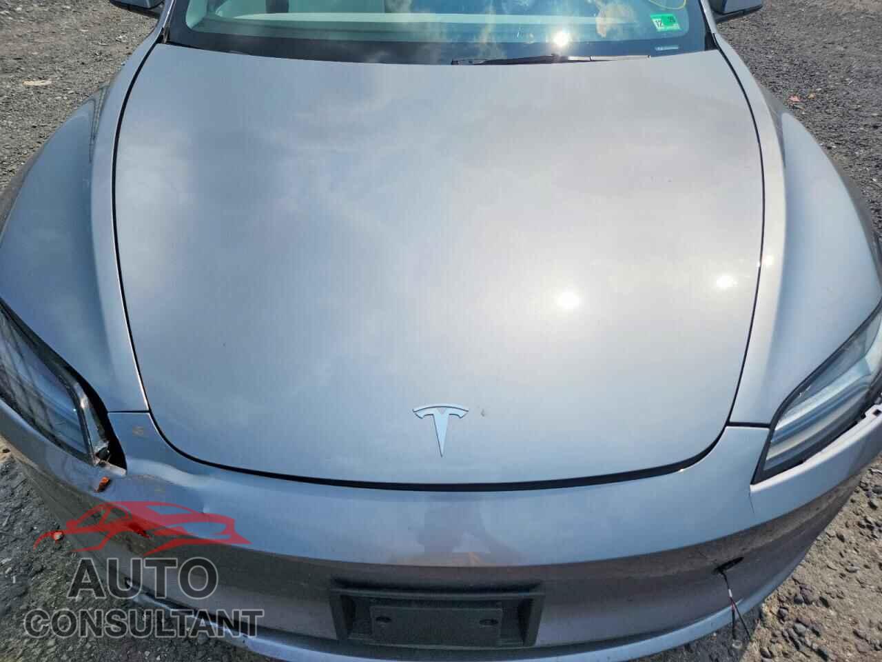 TESLA MODEL 3 2025 - 5YJ3E1EA4SF905903