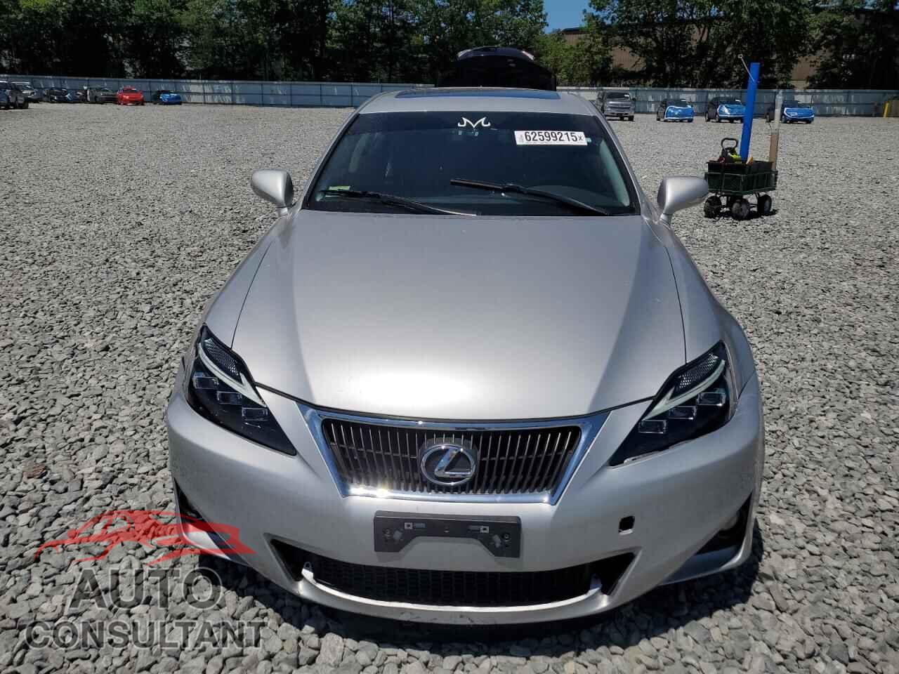 LEXUS IS 2012 - JTHCF5C21C5059179