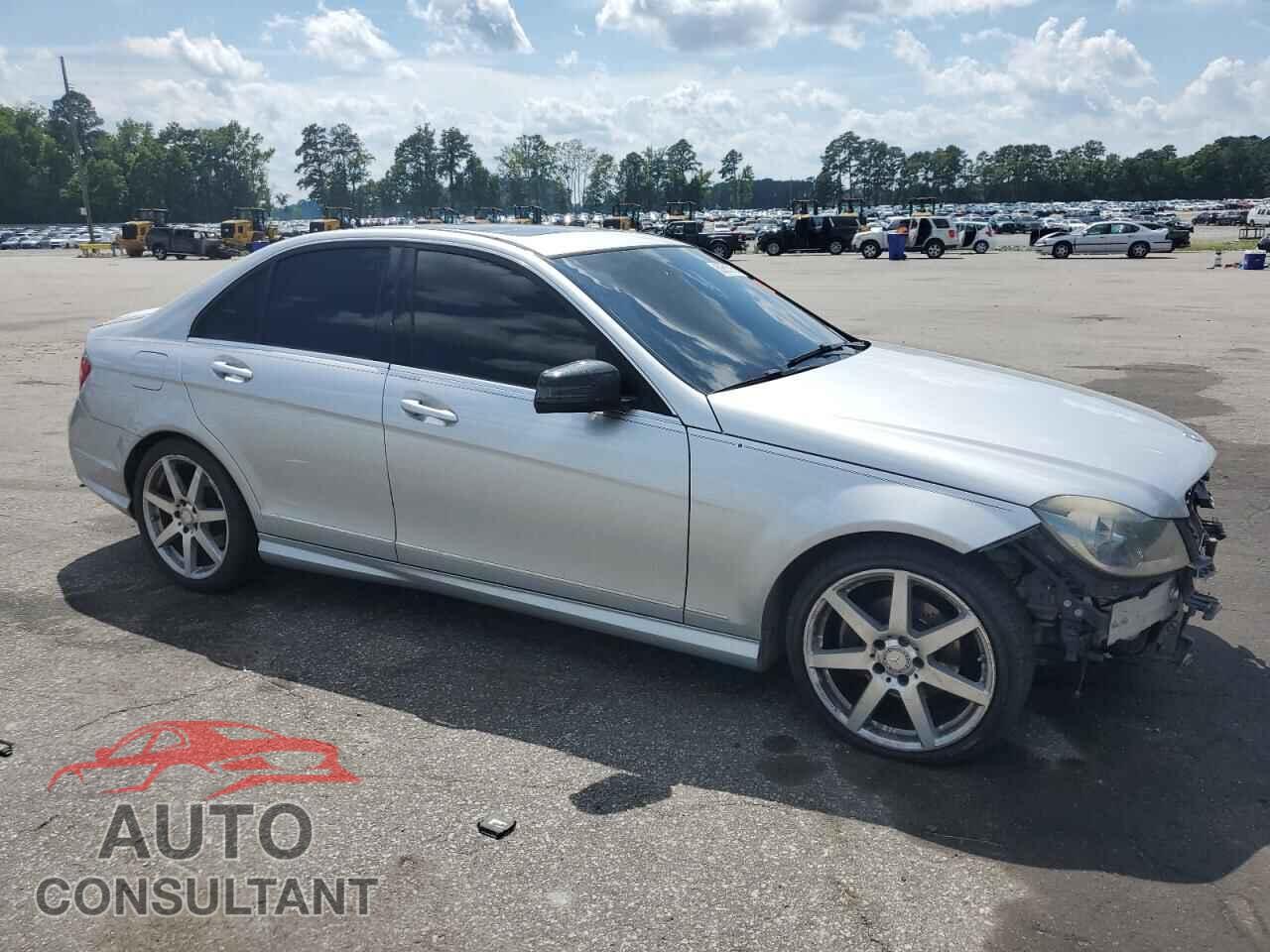 MERCEDES-BENZ C-CLASS 2014 - WDDGF4HB4EA957992