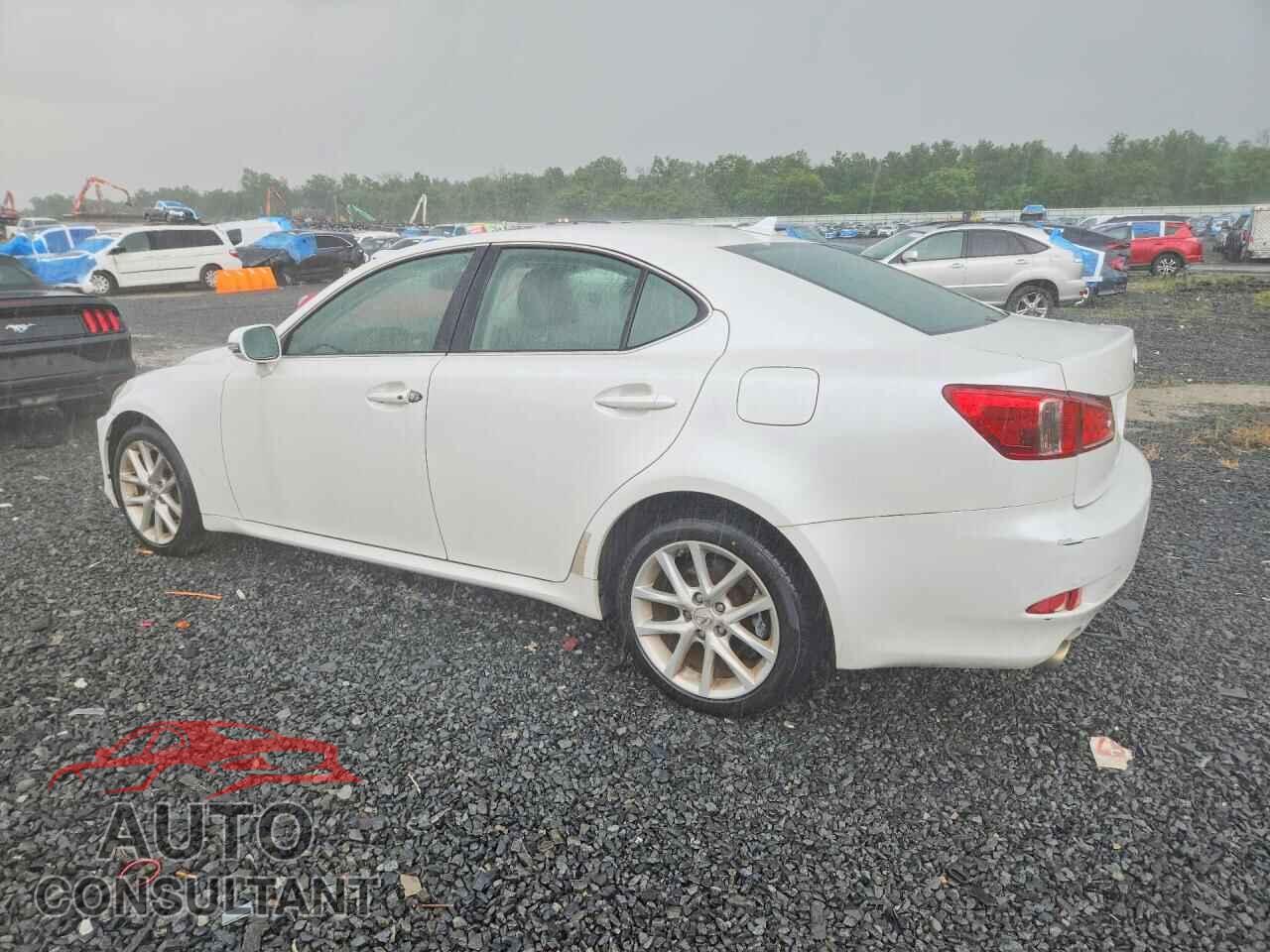 LEXUS IS 2011 - JTHCF5C25B5046997