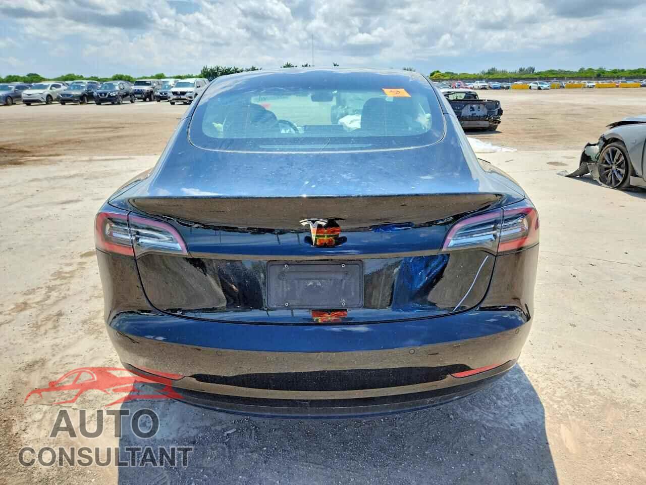 TESLA MODEL 3 2022 - 5YJ3E1EA0NF371447