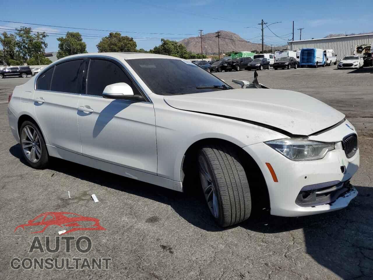 BMW 3 SERIES 2017 - WBA8B9C32HK886021
