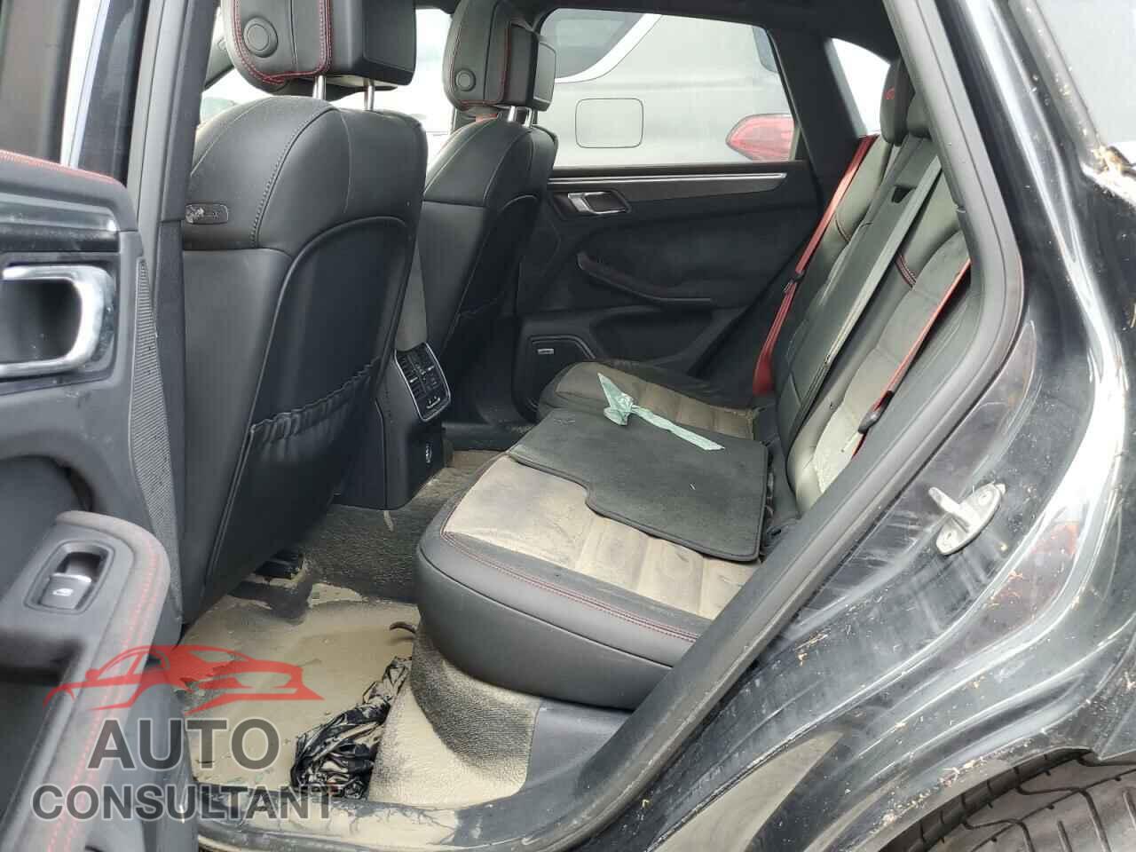 PORSCHE MACAN 2018 - WP1AG2A54JLB64890
