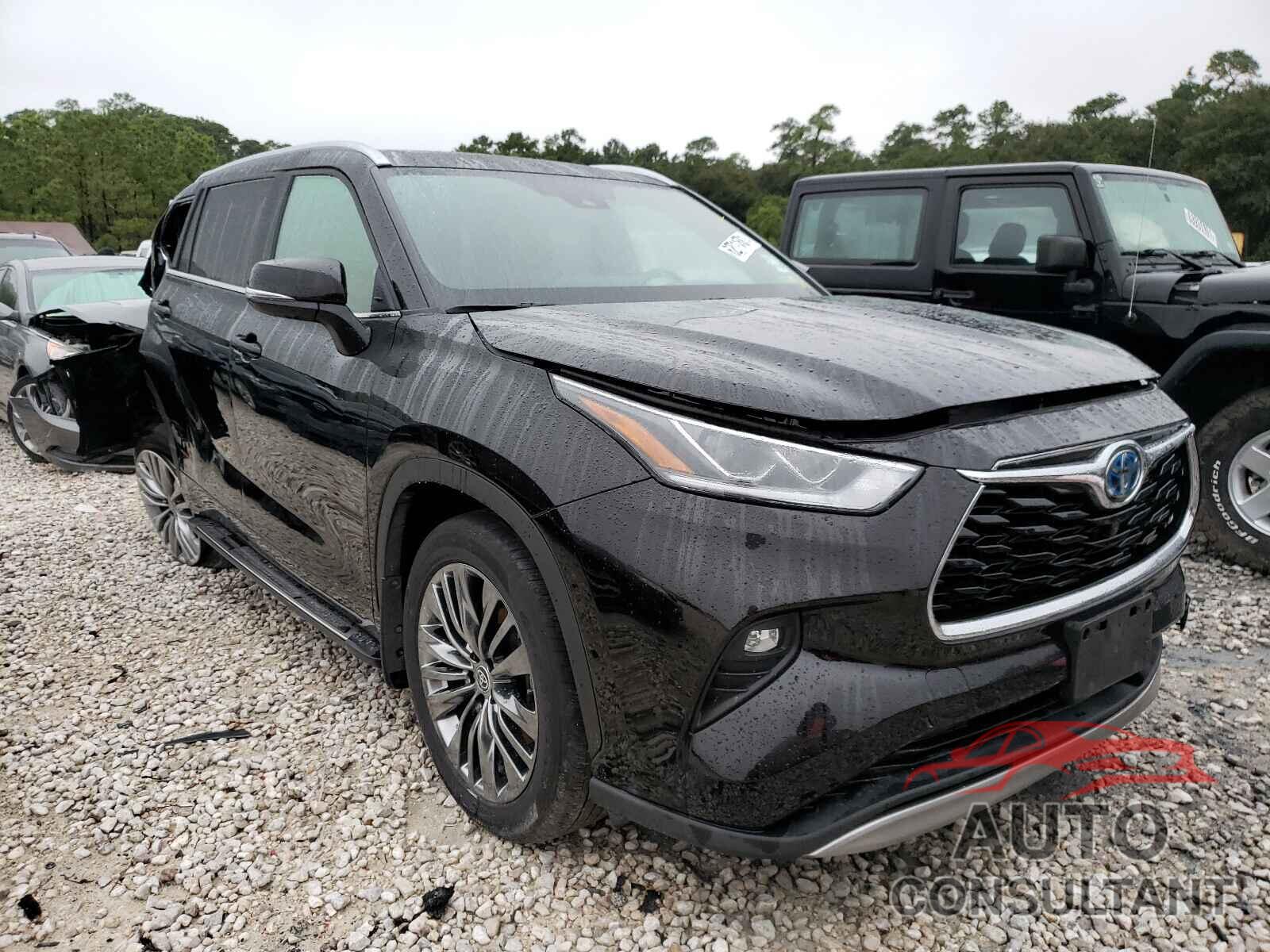 TOYOTA HIGHLANDER 2021 - 5TDFARAH4MS005026