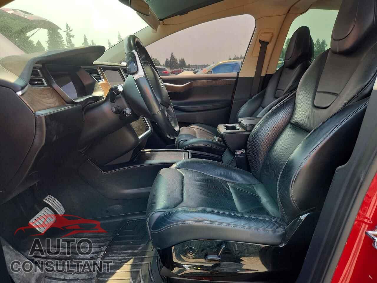 TESLA MODEL X 2016 - 5YJXCAE41GF010782