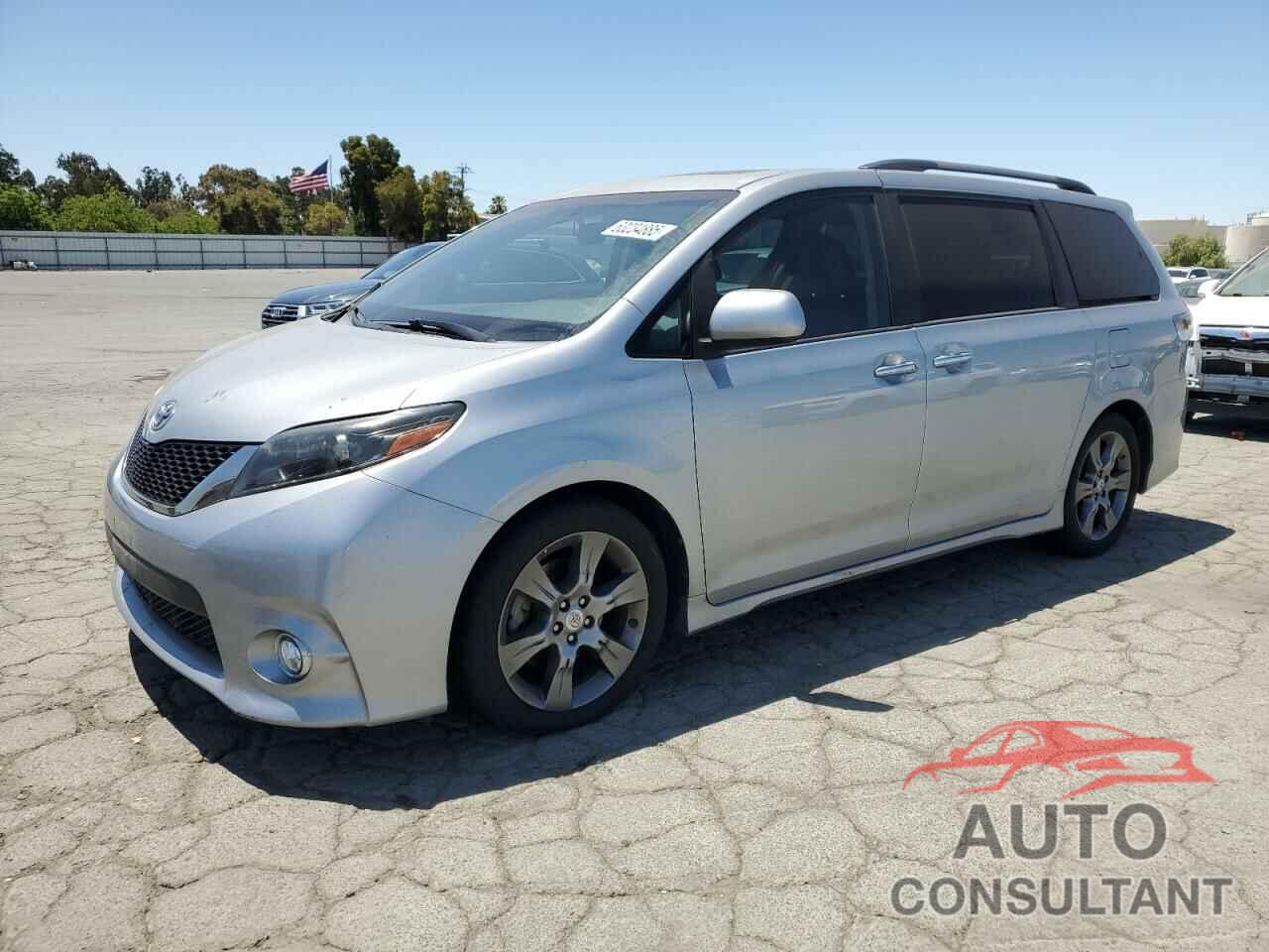 TOYOTA SIENNA 2015 - 5TDXK3DC4FS632505