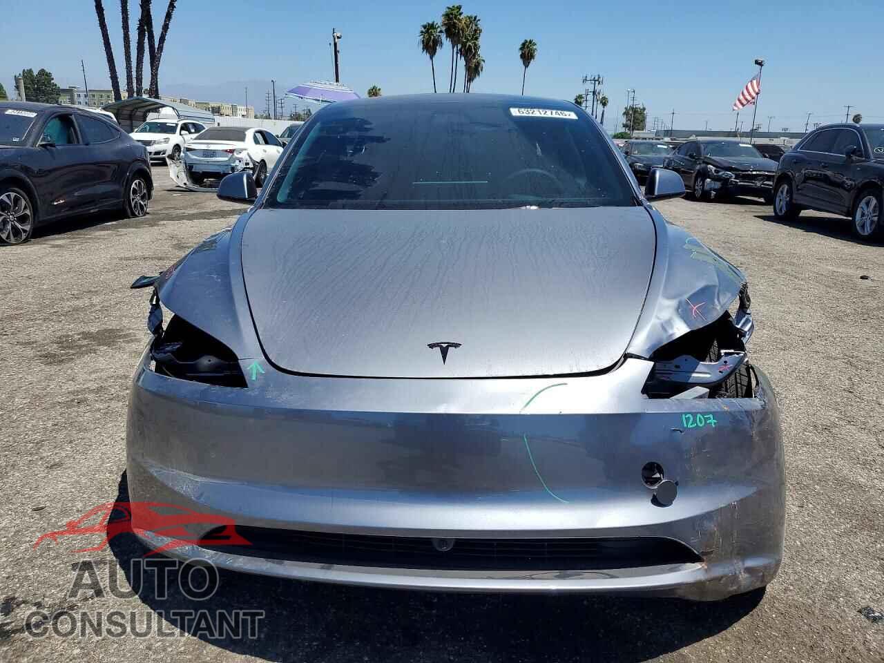 TESLA MODEL 3 2026 - 5YJ3E1EA3TF208885