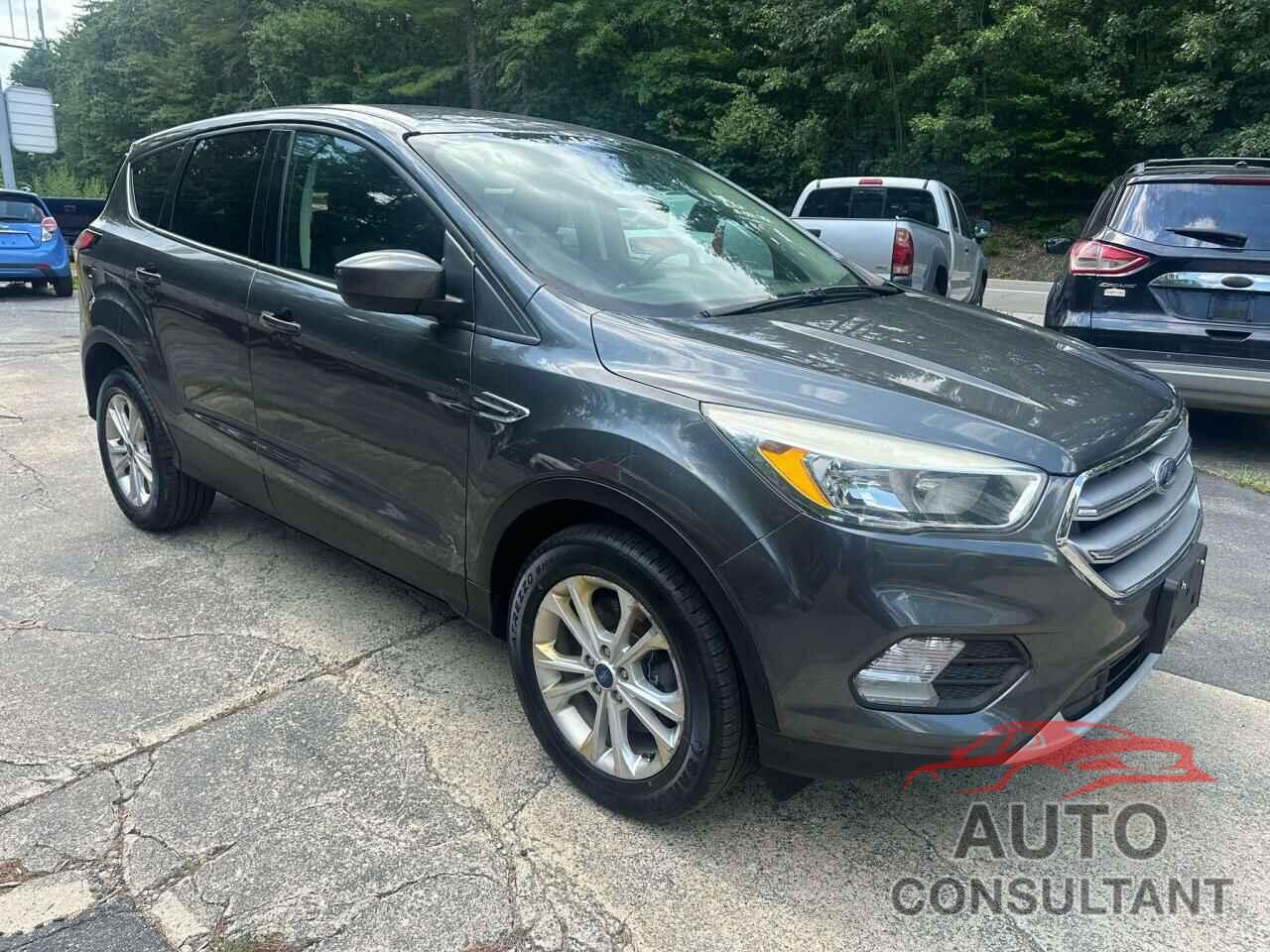 FORD ESCAPE 2017 - 1FMCU9GD5HUE82656