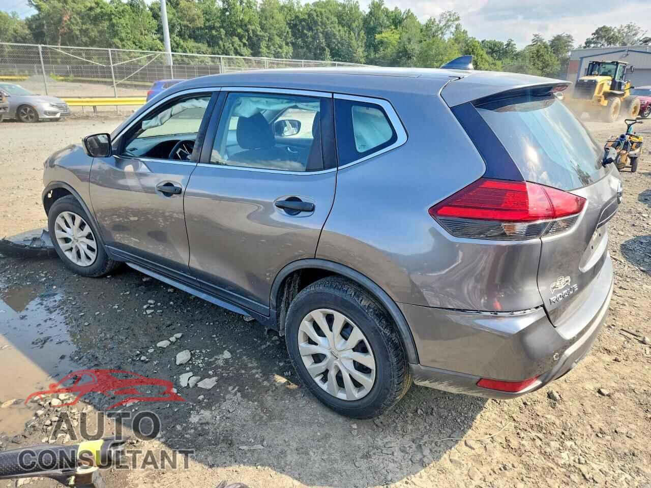 NISSAN ROGUE 2017 - KNMAT2MT9HP575910