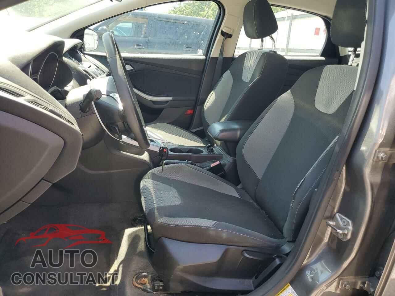 FORD FOCUS 2012 - 1FAHP3F23CL328787