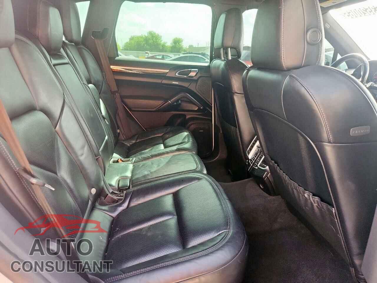 PORSCHE CAYENNE 2017 - WP1AA2A29HKA81091