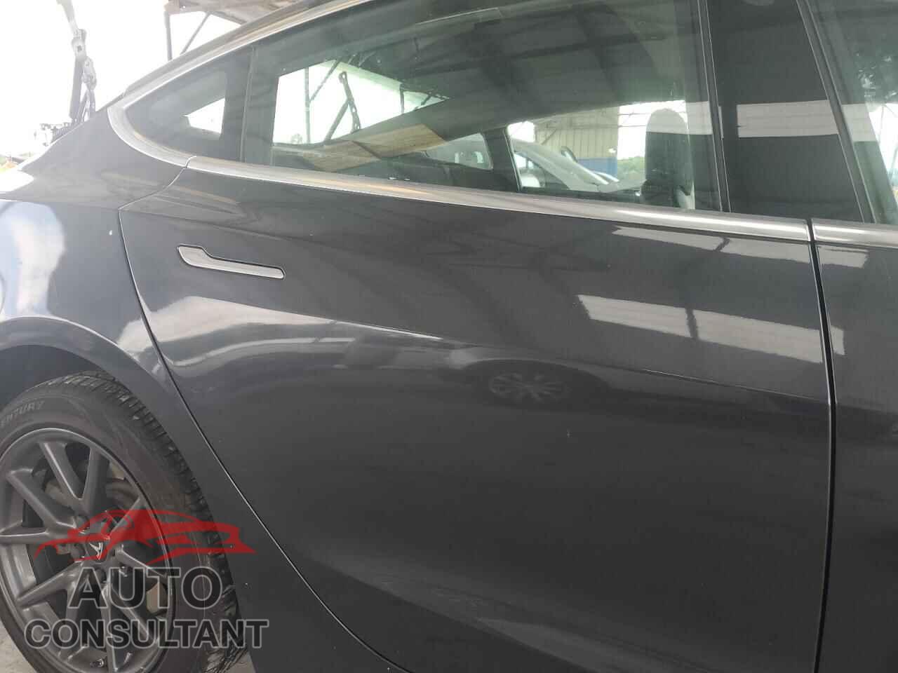 TESLA MODEL 3 2018 - 5YJ3E1EB7JF119424