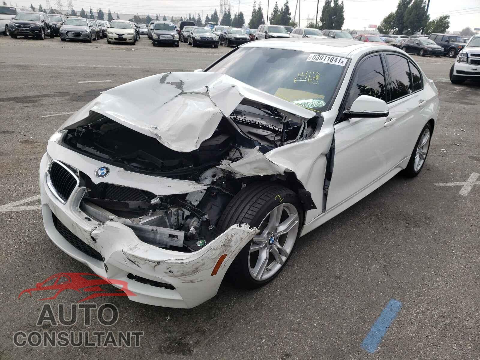 BMW 3 SERIES 2017 - WBA8E5C3XHK388861