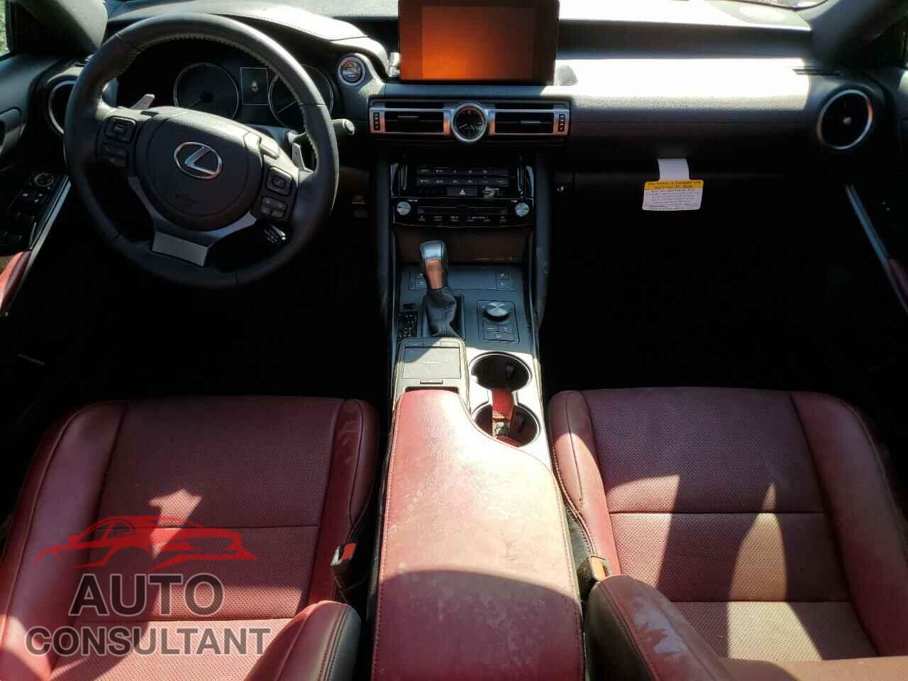 LEXUS IS 2021 - JTHCA1D28M5117022