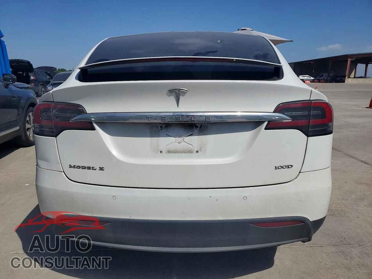 TESLA MODEL X 2017 - 5YJXCDE25HF043981