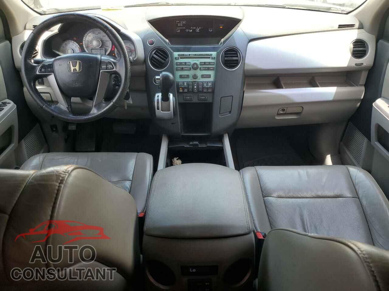 HONDA PILOT 2011 - 5FNYF4H52BB050041