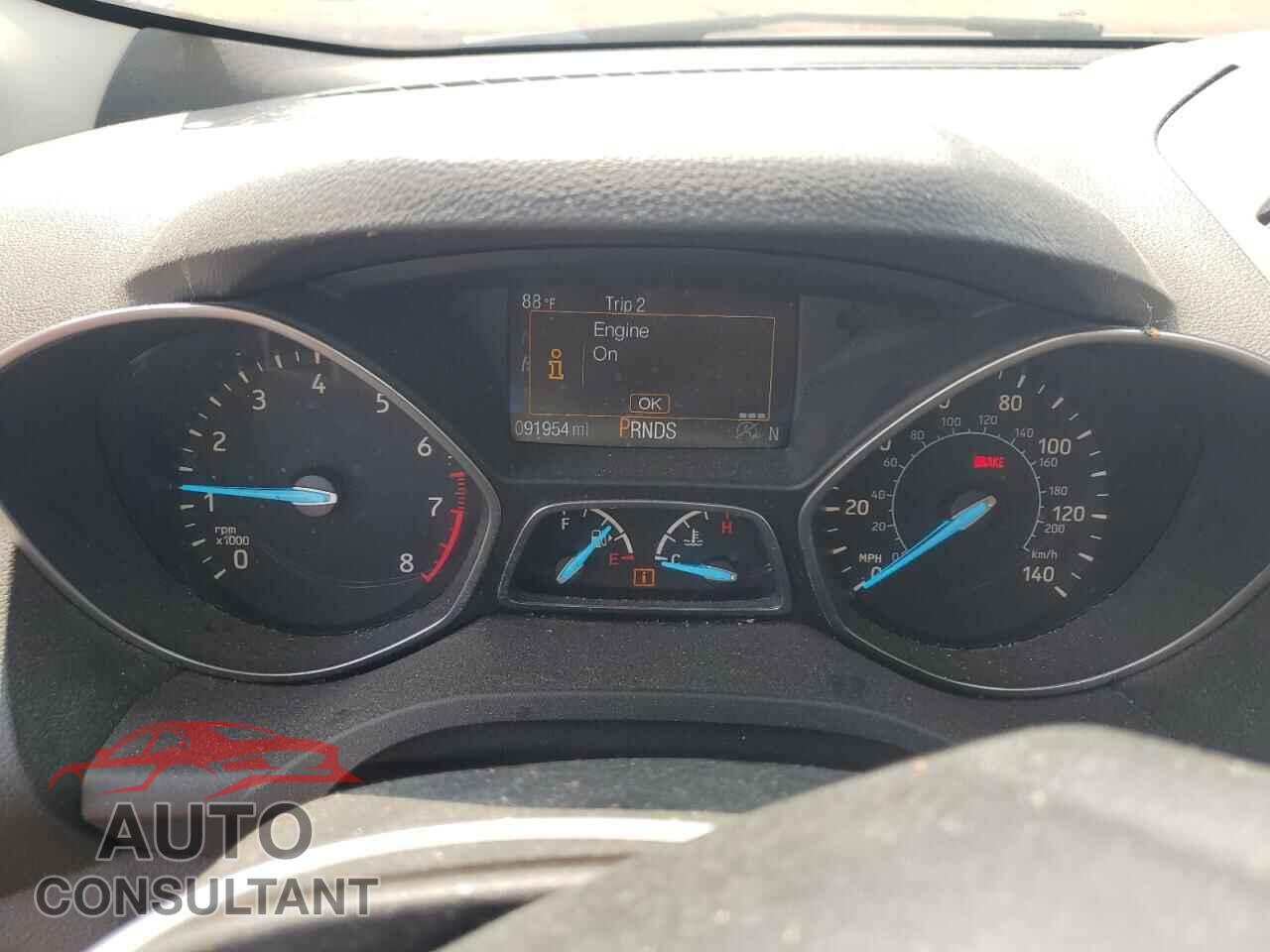 FORD ESCAPE 2017 - 1FMCU9JD1HUB49931
